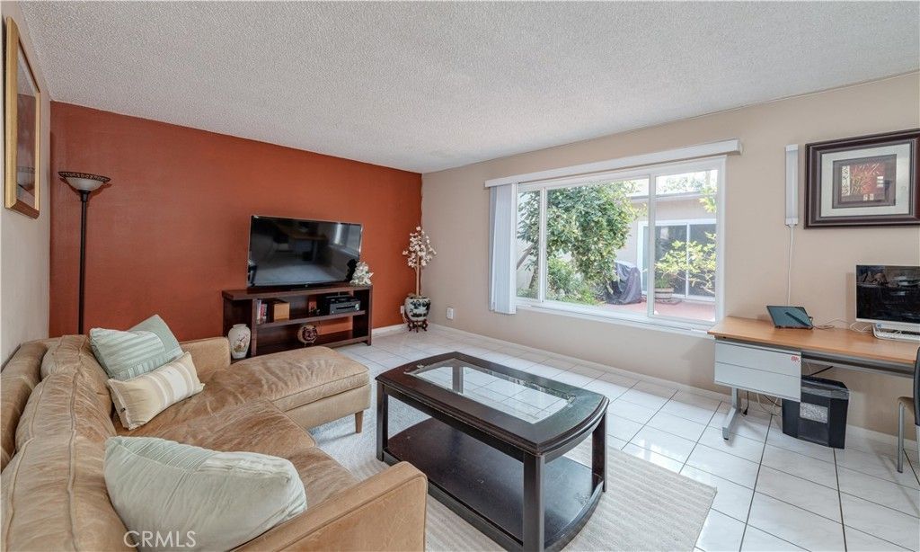 13875 La Jolla Plaza, Garden Grove