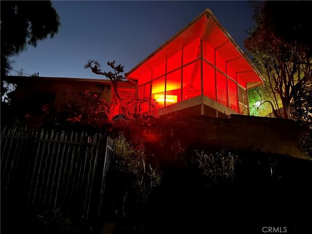 5177 Llano Drive, Los Angeles