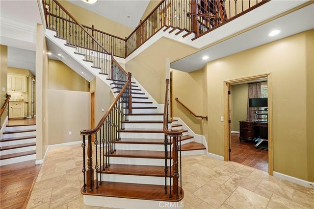 30151 Skyline, Running Springs