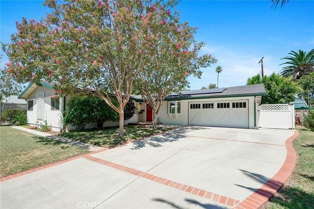 22923 Elkwood, West Hills