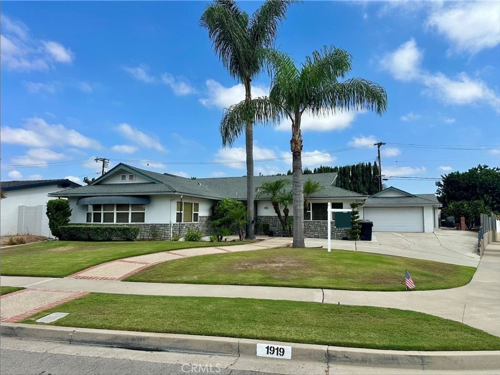 1919 Aspen, Fullerton