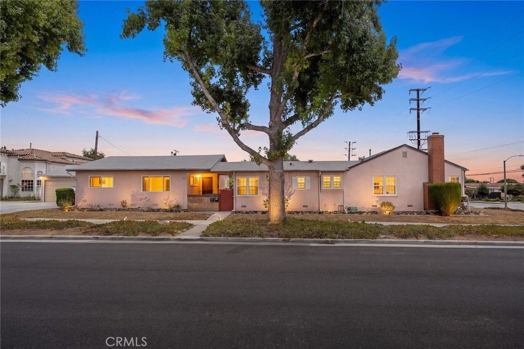 721 723 W Hellman, Alhambra