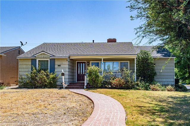 8638 Calmosa Avenue, Whittier