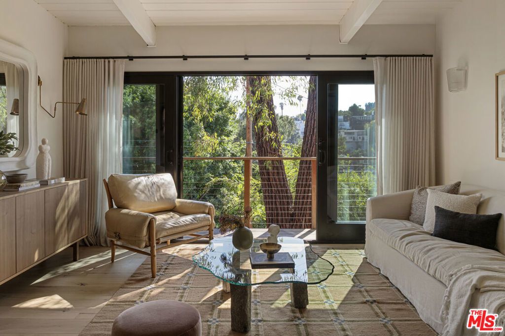 459 Dustin Drive, Los Angeles