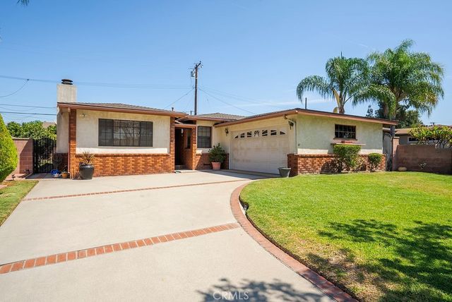347 W Alcross, Covina