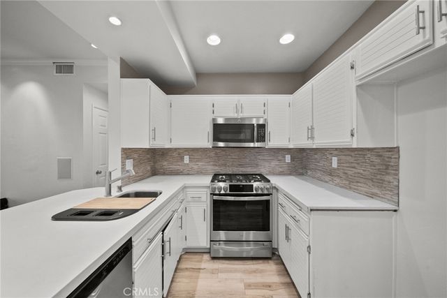 24123 Del Monte Drive # 101, Valencia