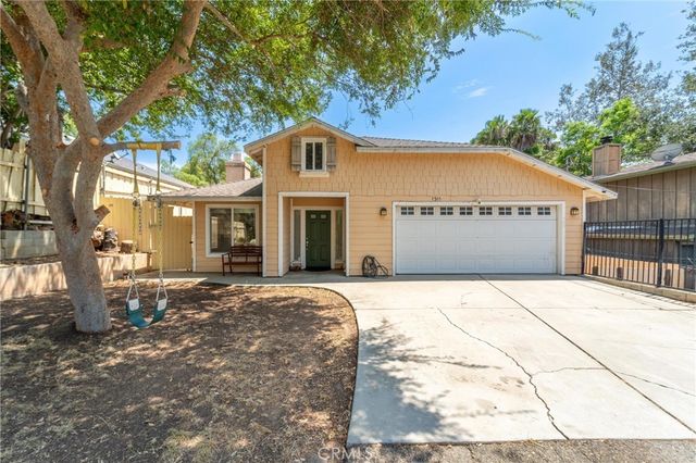 1311 E Mission, Fallbrook