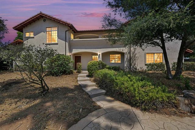 2744 Felicita, Escondido