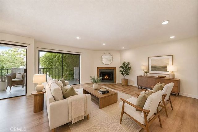605 Redondo Avenue # 203, Long Beach