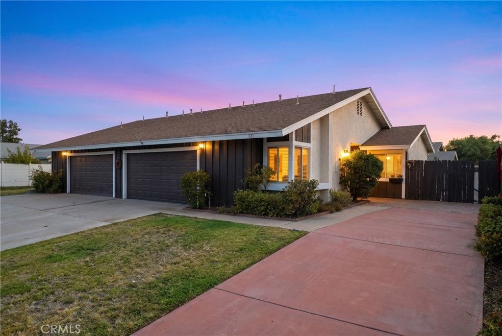 371 Red Cedar, Perris