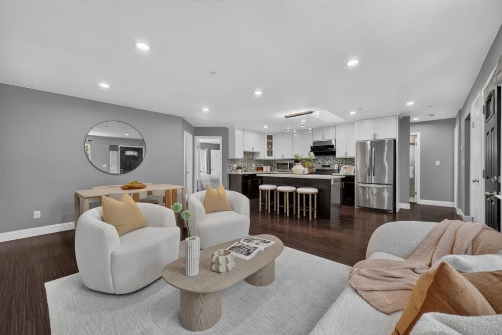 6952 Graham Avenue, Newark