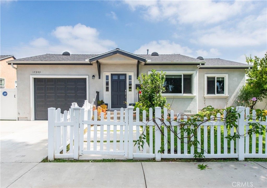 17343 Martha Street, Encino