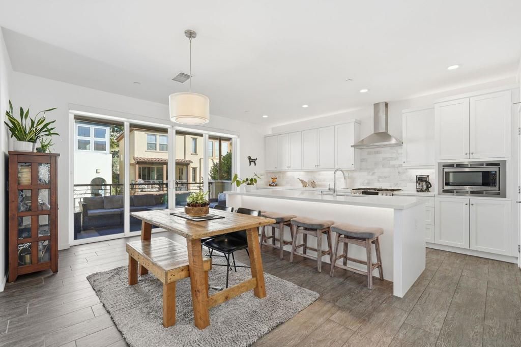 8337 Summit Way, San Diego