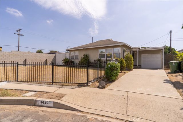 14300 S Ainsworth, Los Angeles