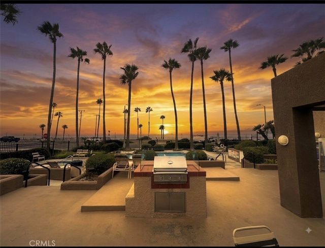 1200 Pacific Coast, Huntington Beach