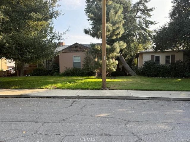 416 Oakdale Drive, Claremont