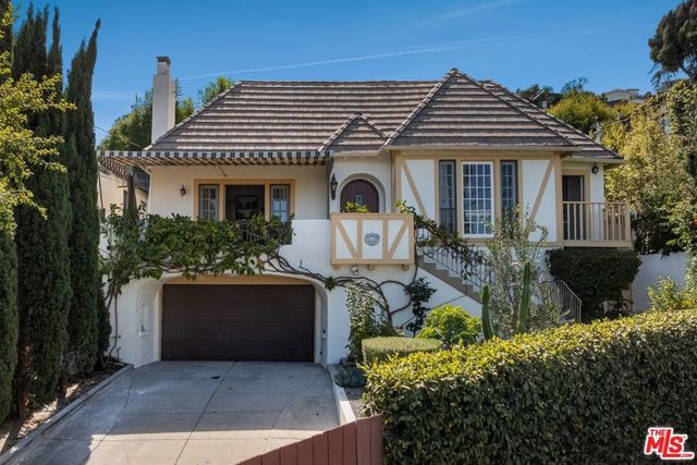 8262 Marmont Lane, Los Angeles