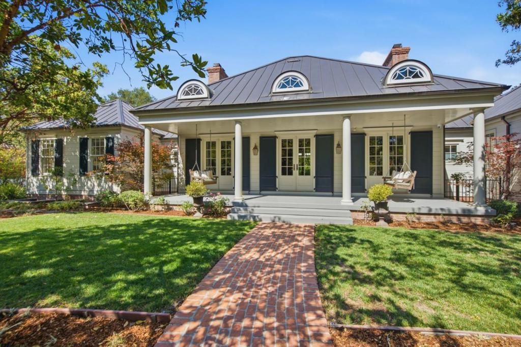 901 Hillsborough Boulevard, Hillsborough