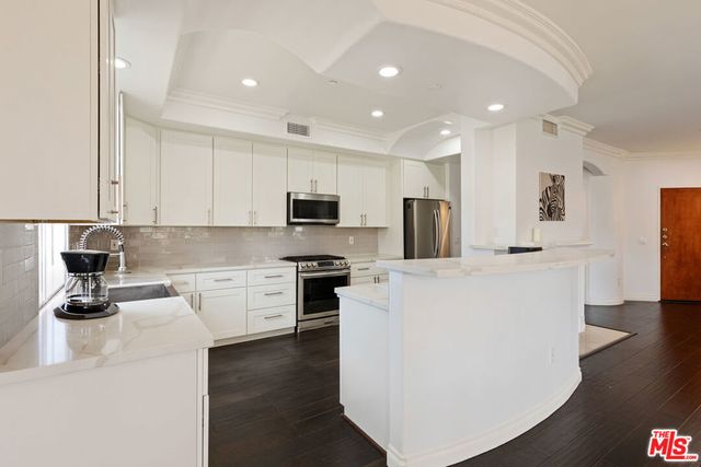 1862 S Bentley Avenue # 202, Los Angeles