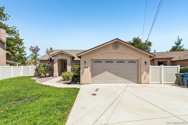 11976 Foothills River Ln, Lakeside