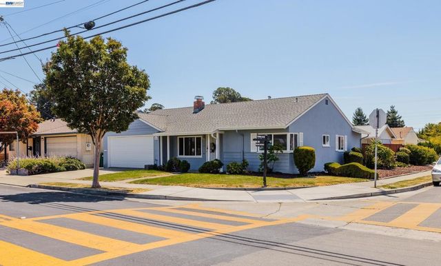 22907 Nevada, Hayward