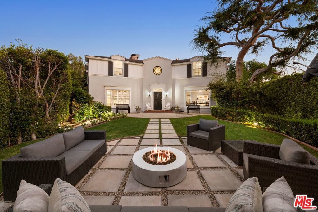 1409 Club View Drive, Los Angeles