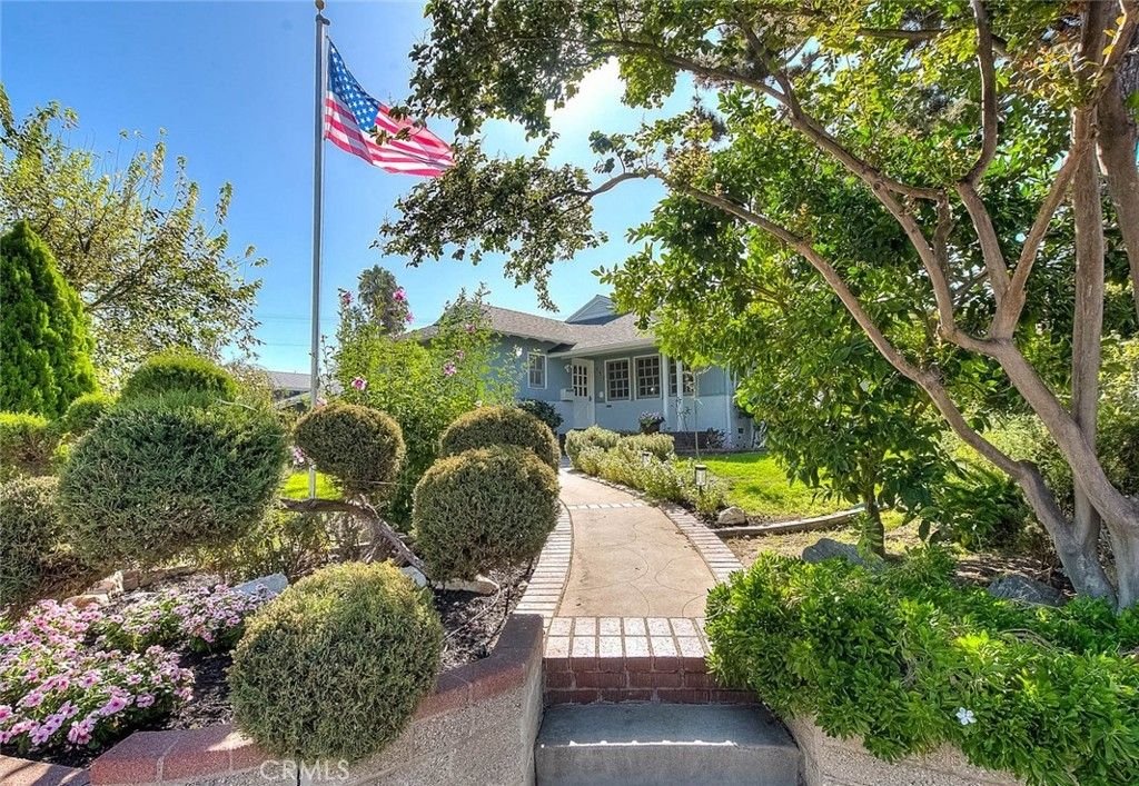 537 Jamestown, Burbank