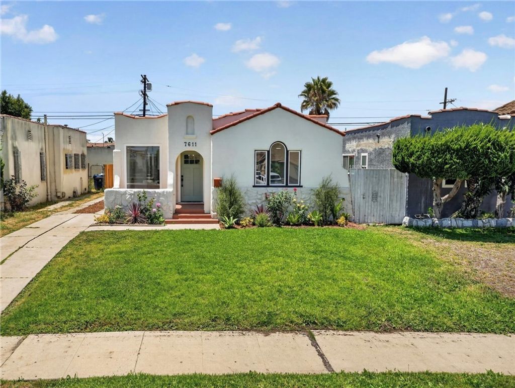 7611 S Hobart, Los Angeles