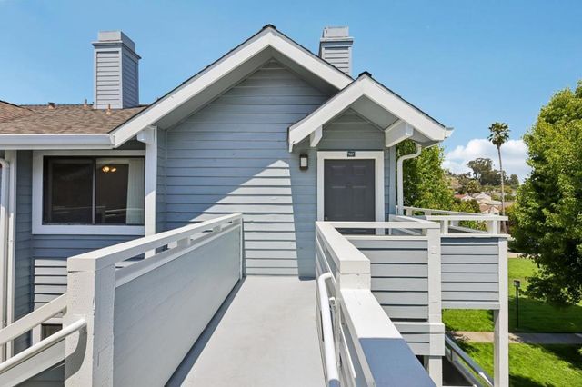 41 Grandview Street # 907, Santa Cruz