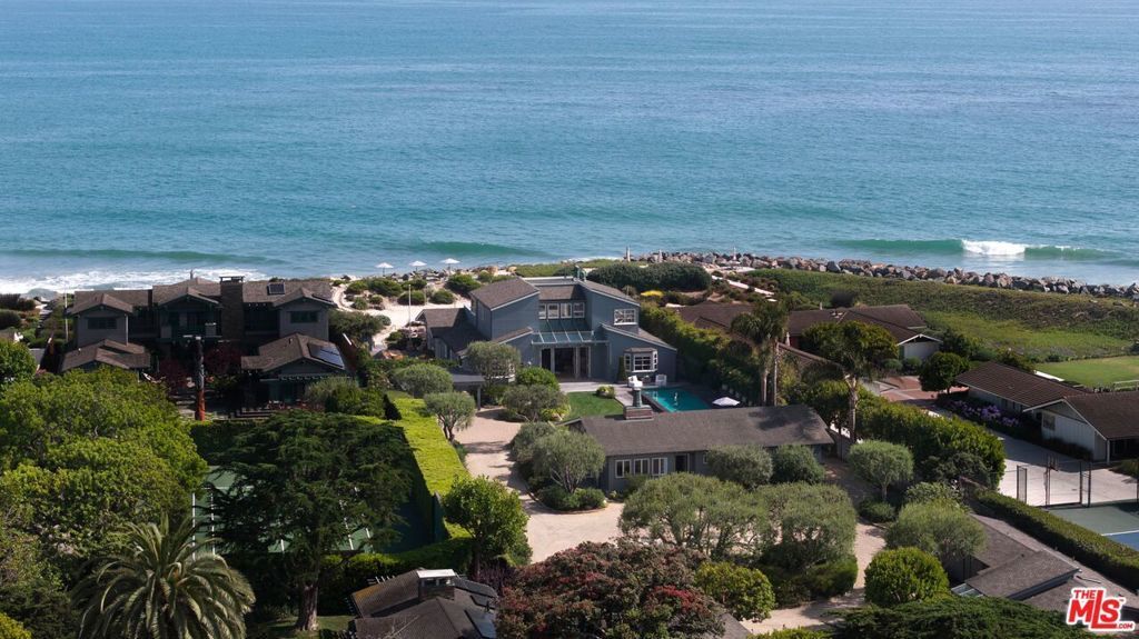 4217 Avenue Del Mar, Carpinteria