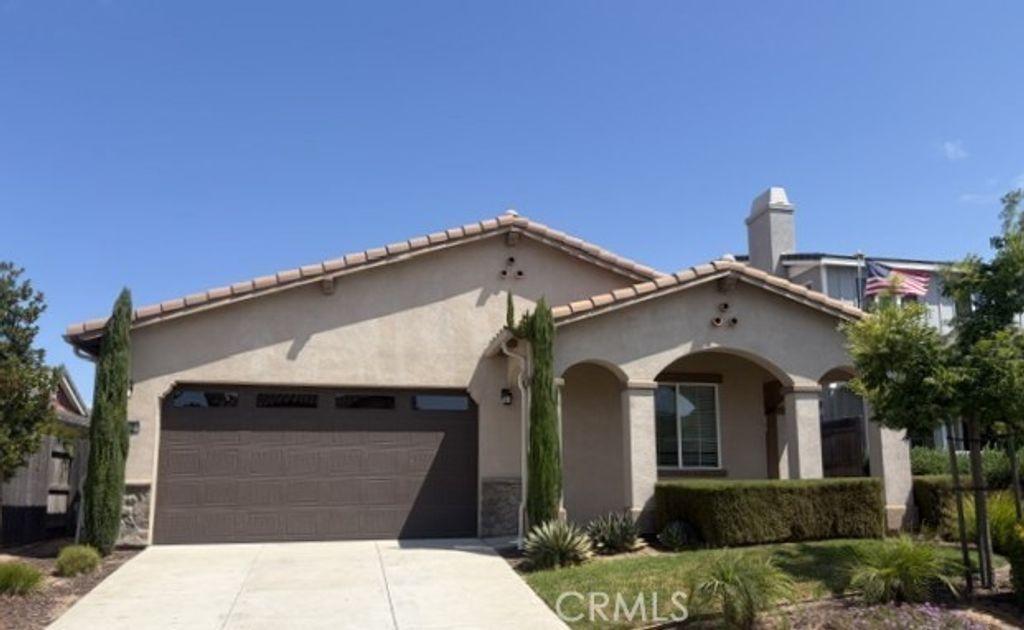 1037 Shultz, Santa Maria