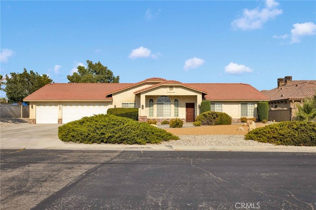 16249 Crown Valley Drive, Apple Valley