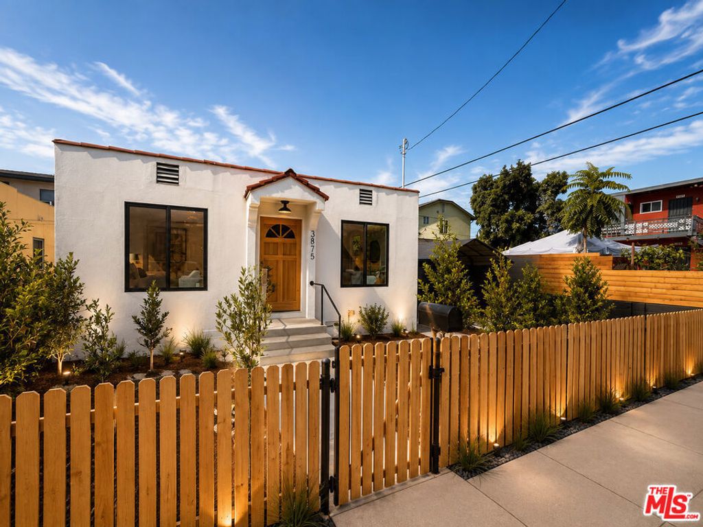 3875 Middlebury Street, Los Angeles