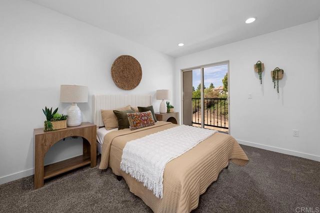2238 Calle Chanate, Paradise Hills