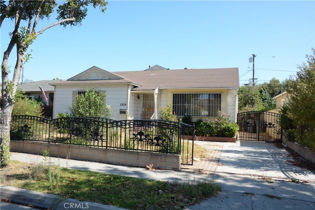 2824 Candlewood, Lakewood