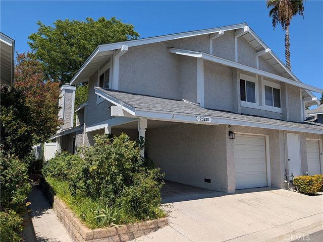 25255 Avenida Dorena, Newhall