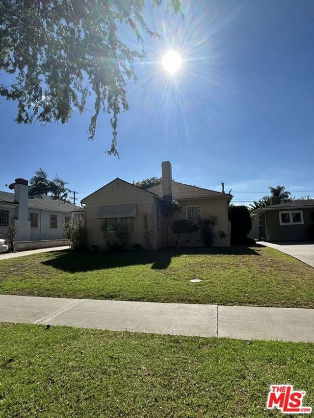 3445 S Redondo Boulevard, Los Angeles