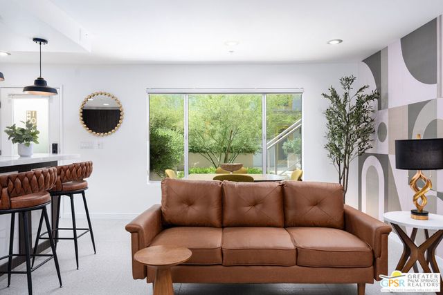 588 E San Lorenzo Road # 106, Palm Springs