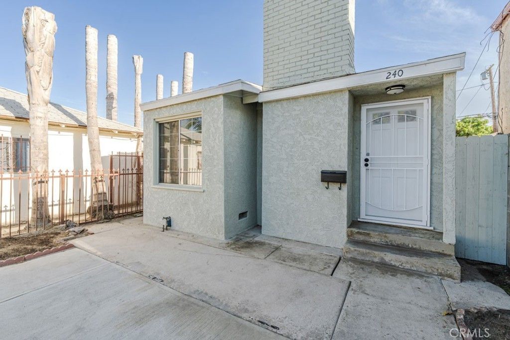 240 E South, Long Beach