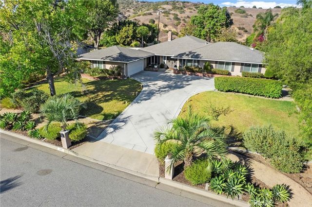 220 Copa De Oro Drive, Brea