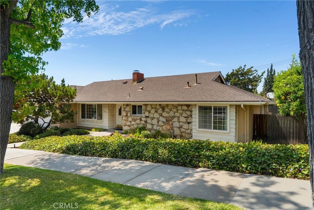 2419 E Villa Real, Orange