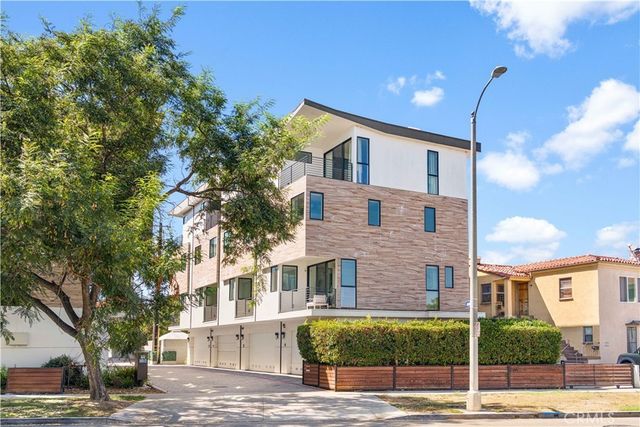 5151 W Redondo Court, Los Angeles