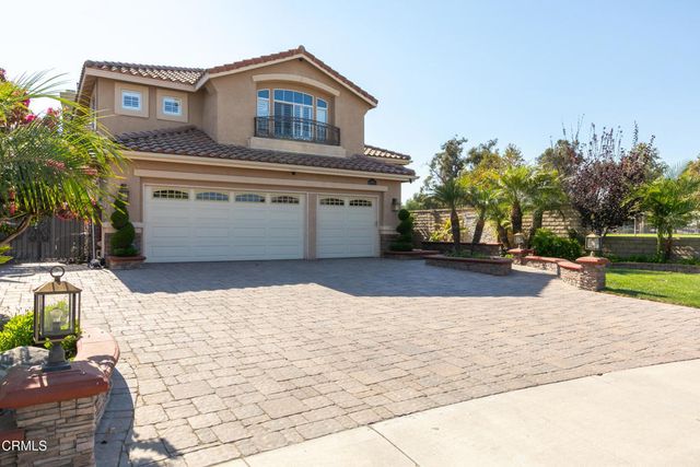 493 Avenida Valencia, Camarillo