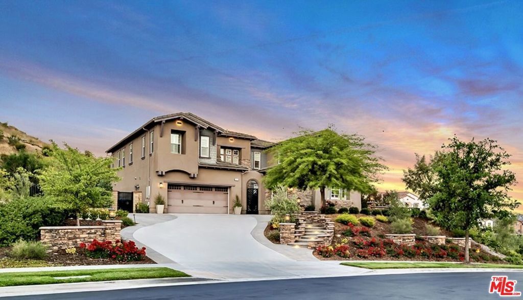 28236 Forge Court, Valencia