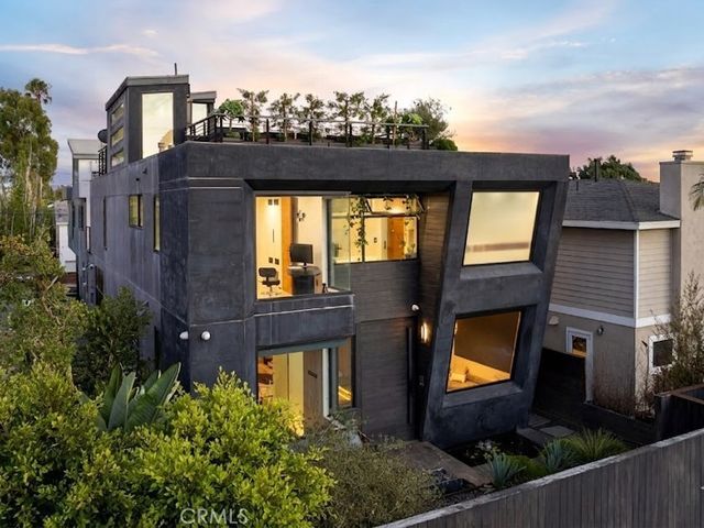 750 California Avenue, Venice
