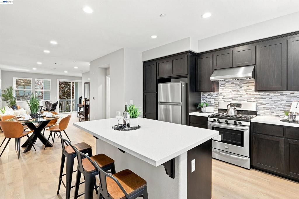 115 Maidenhair Ter, Sunnyvale