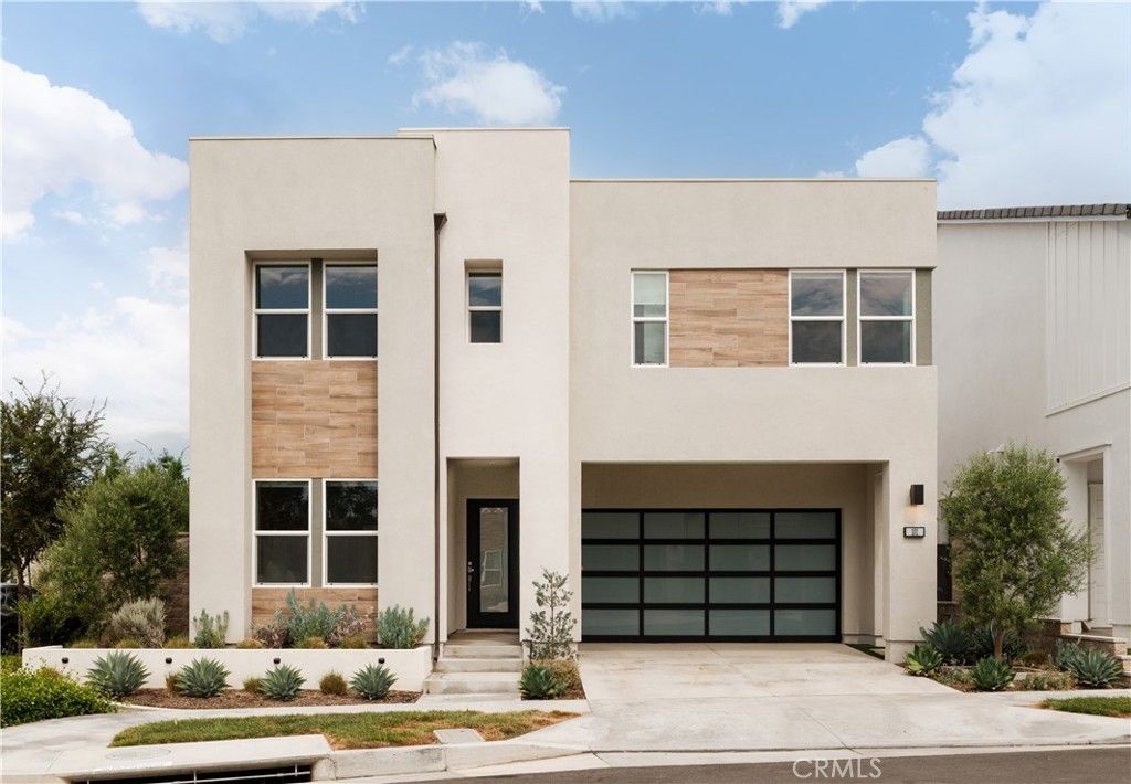 101 Mulberry, Lake Forest
