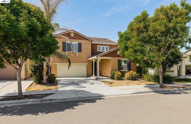2584 Remy Javier Ct, Tracy
