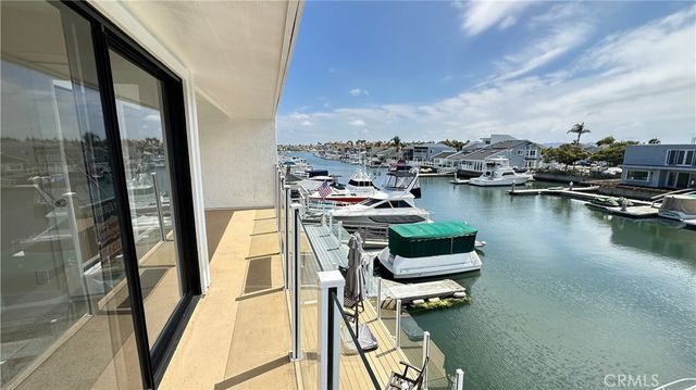 4630 Eastbourne Bay, Oxnard