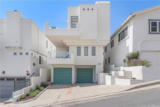 225 28th Street, Manhattan Beach.